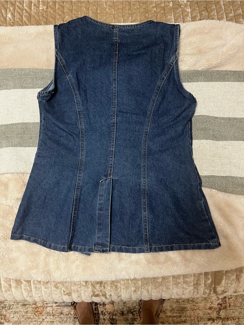 Ladies denim vest - size small - Picture 2 of 2